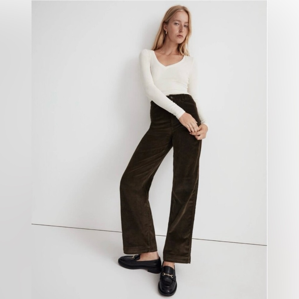 Madewell Emmett 2.0 Wide Leg Cordoroy Petite size 27P in Expedition Green EUC